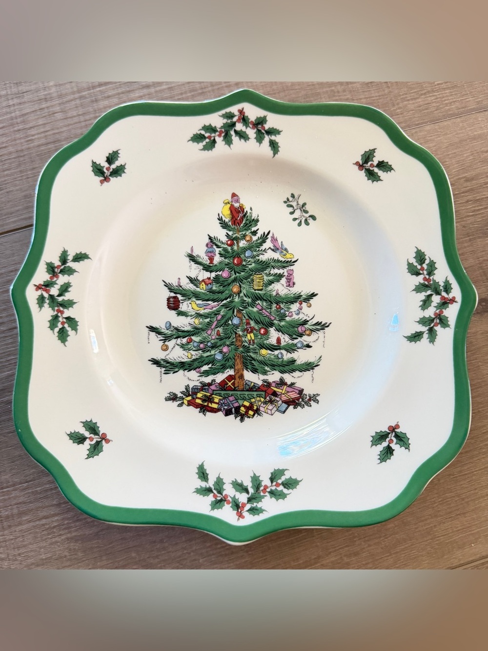 Spode Christmas Tree Square Scalloped Ceramic Salad Plate 9”Holly Green Trim New